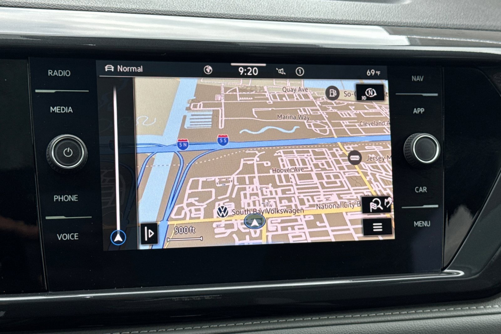 Certified 2022 Volkswagen Taos SEL w/ Panoramic Sunroof Package image 20