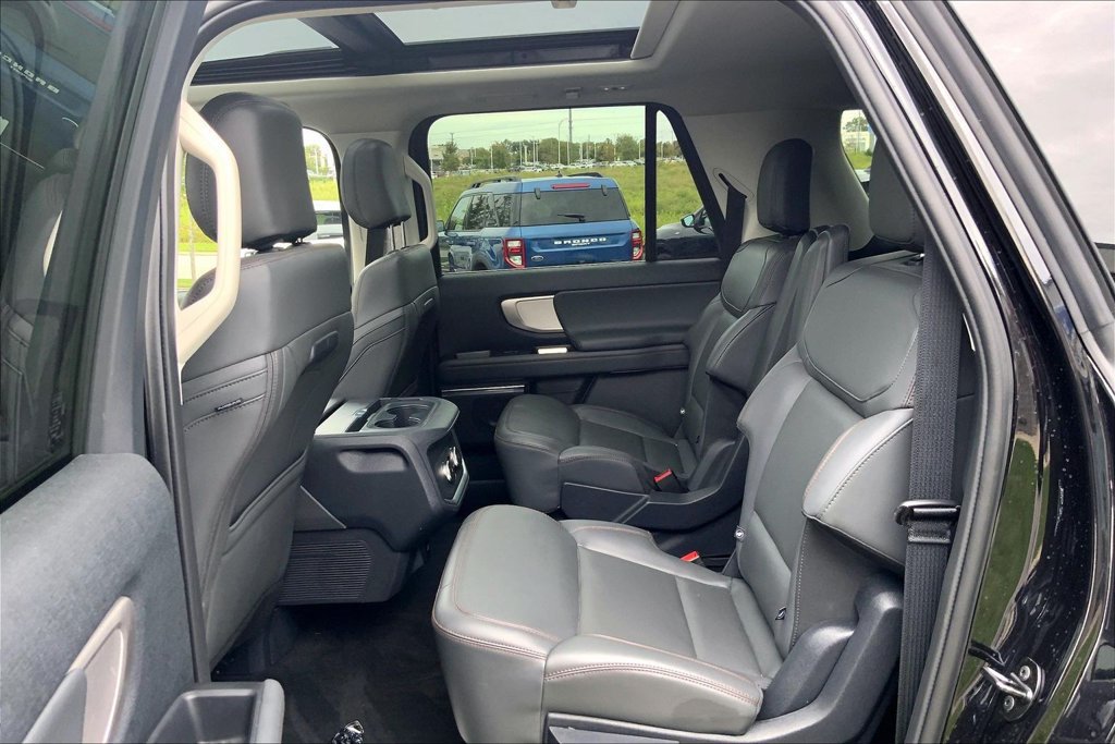 Used 2025 Ford Expedition Max Active AWD/4WD image 11