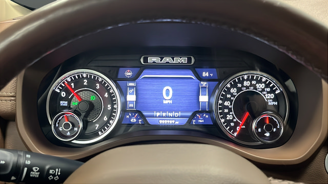 Used 2019 RAM 1500 Laramie AWD/4WD image 15