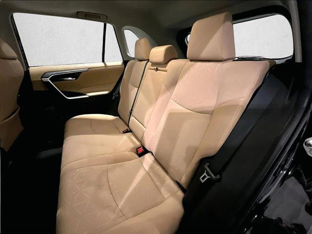Used 2022 Toyota RAV4 XLE w/ Convenience Package FWD image 28