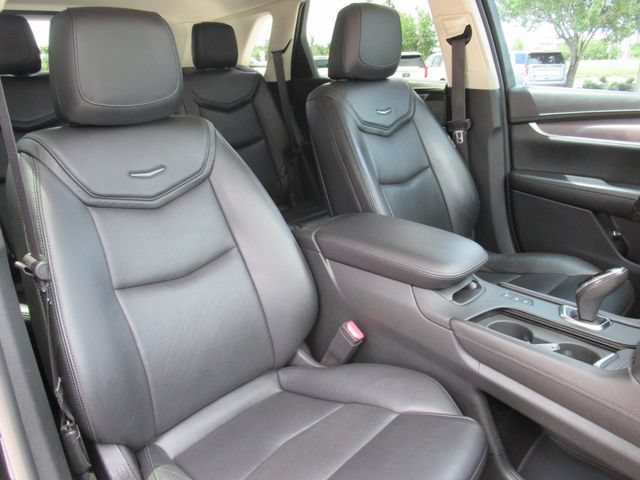 Used 2018 Cadillac XT5 Luxury w/ Driver Awareness Package AWD/4WD image 8