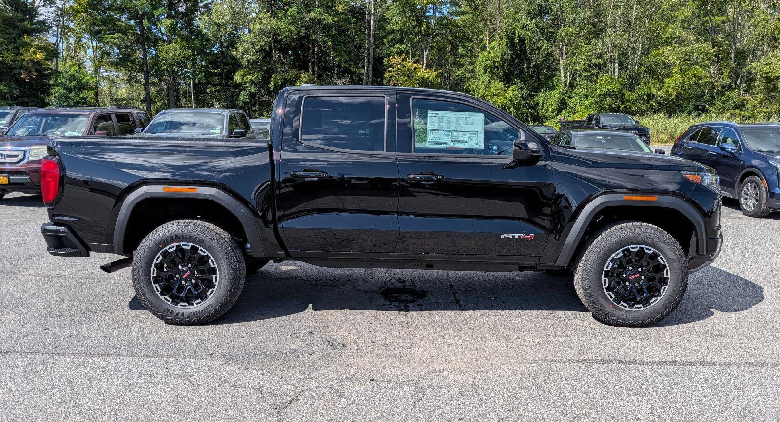 New 2026 GMC Canyon AT4 AWD/4WD image 5
