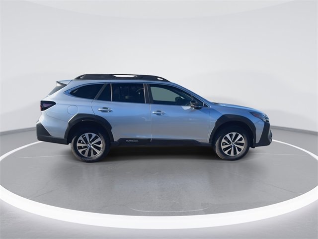 Used 2024 Subaru Outback Premium image 9