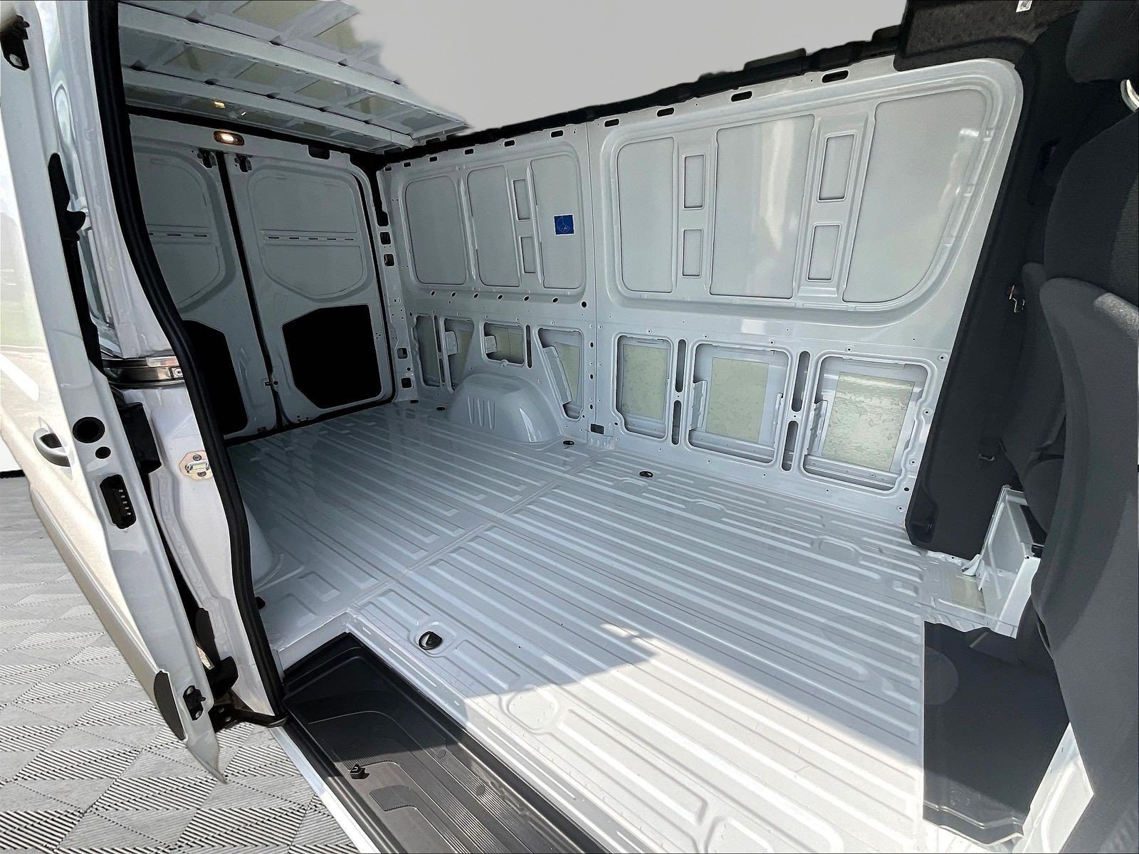 New 2026 Mercedes-Benz Sprinter 2500 image 18