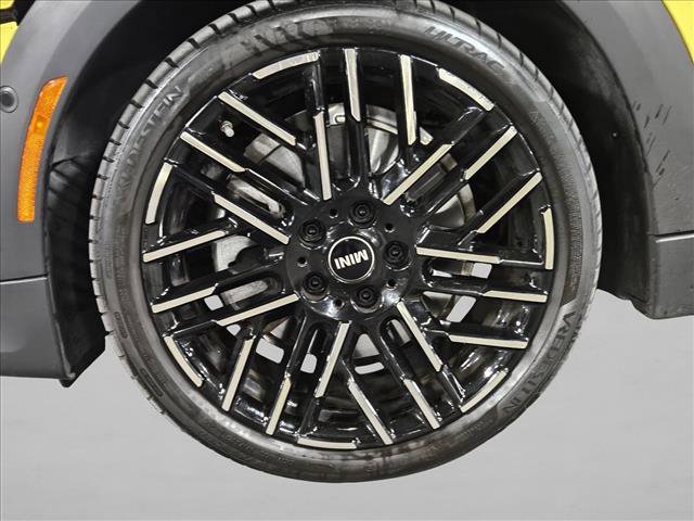 Certified 2025 MINI Cooper S image 23