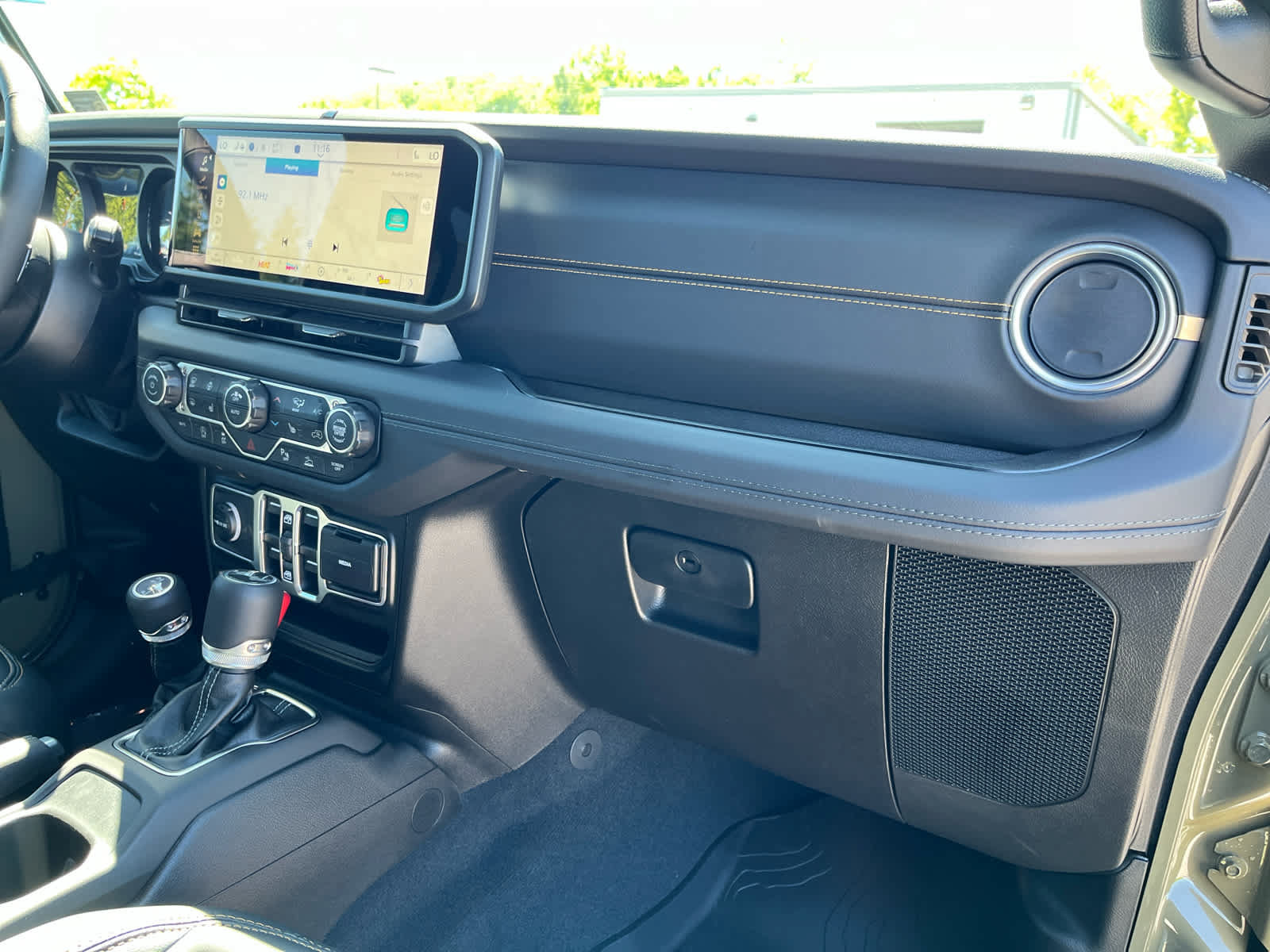 New 2026 Jeep Wrangler Unlimited Sahara AWD/4WD image 37