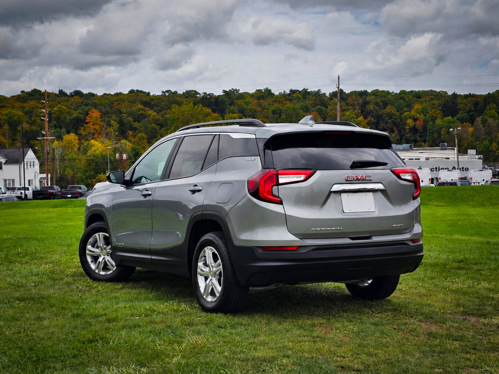 Used 2024 GMC Terrain SLE w/ Driver Convenience Package AWD/4WD image 6