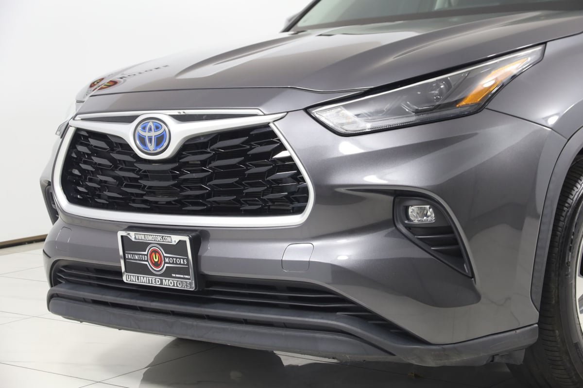 Used 2022 Toyota Highlander XLE FWD image 52