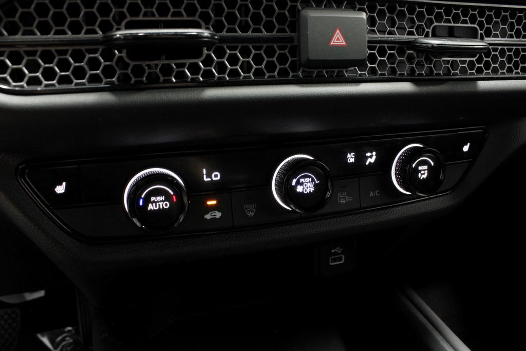 Used 2025 Honda HR-V Sport image 33