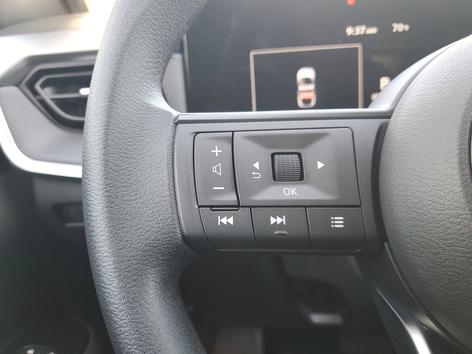 Certified 2025 Nissan Kicks S image 18