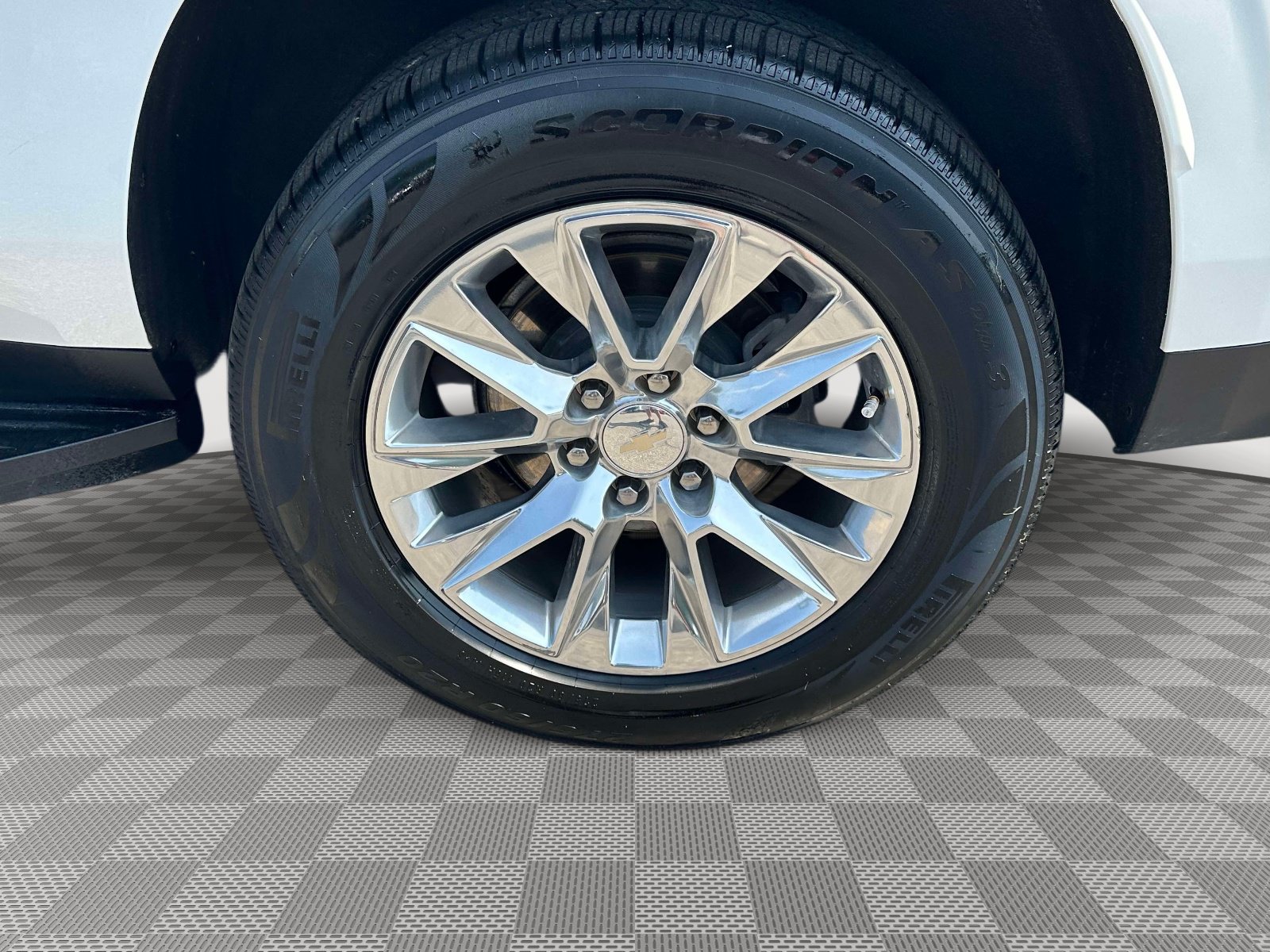 Used 2023 Chevrolet Suburban Premier w/ Premium Package AWD/4WD image 36