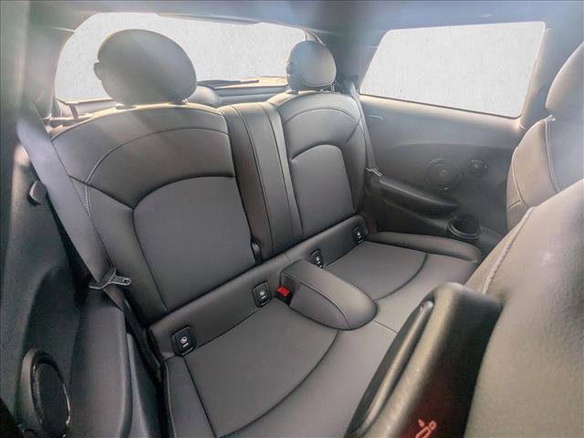 Used 2022 MINI Cooper S w/ Premium Package image 16