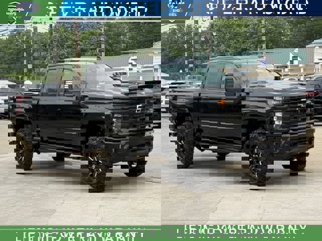 New 2025 Chevrolet Silverado 2500 LT image 1