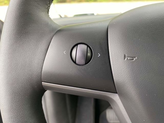 Used 2024 Tesla Model Y Long Range image 26