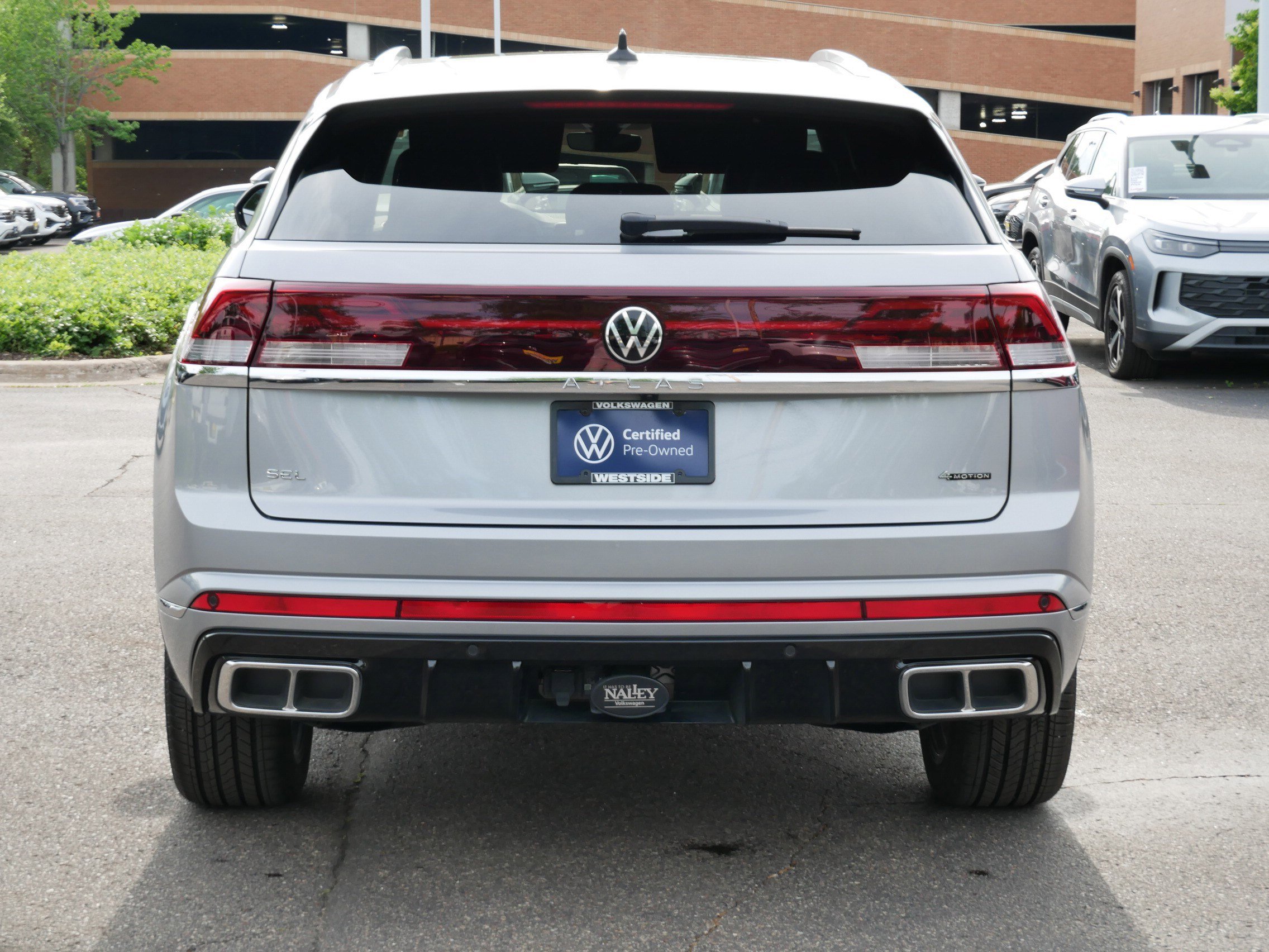 Used 2025 Volkswagen Atlas Cross Sport SEL Premium R-Line AWD/4WD image 6