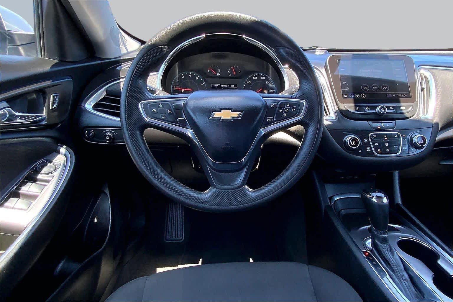 Used 2020 Chevrolet Malibu LT FWD image 6