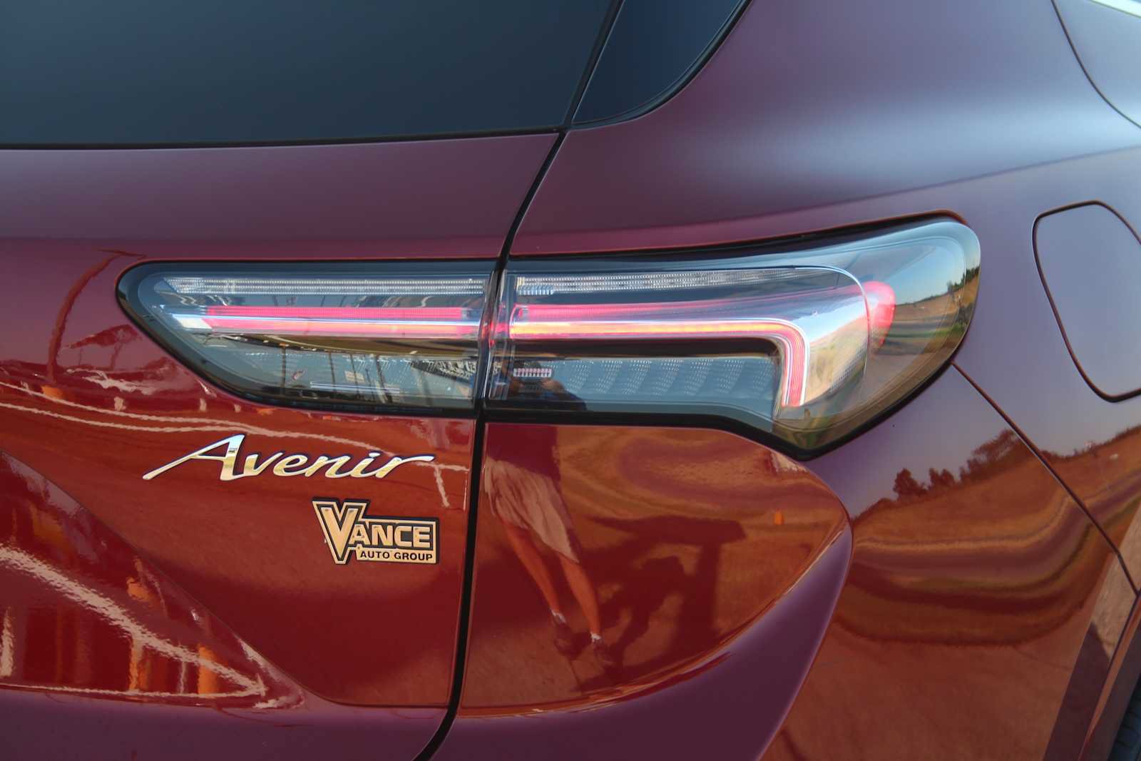Used 2023 Buick Envision Avenir AWD/4WD image 15