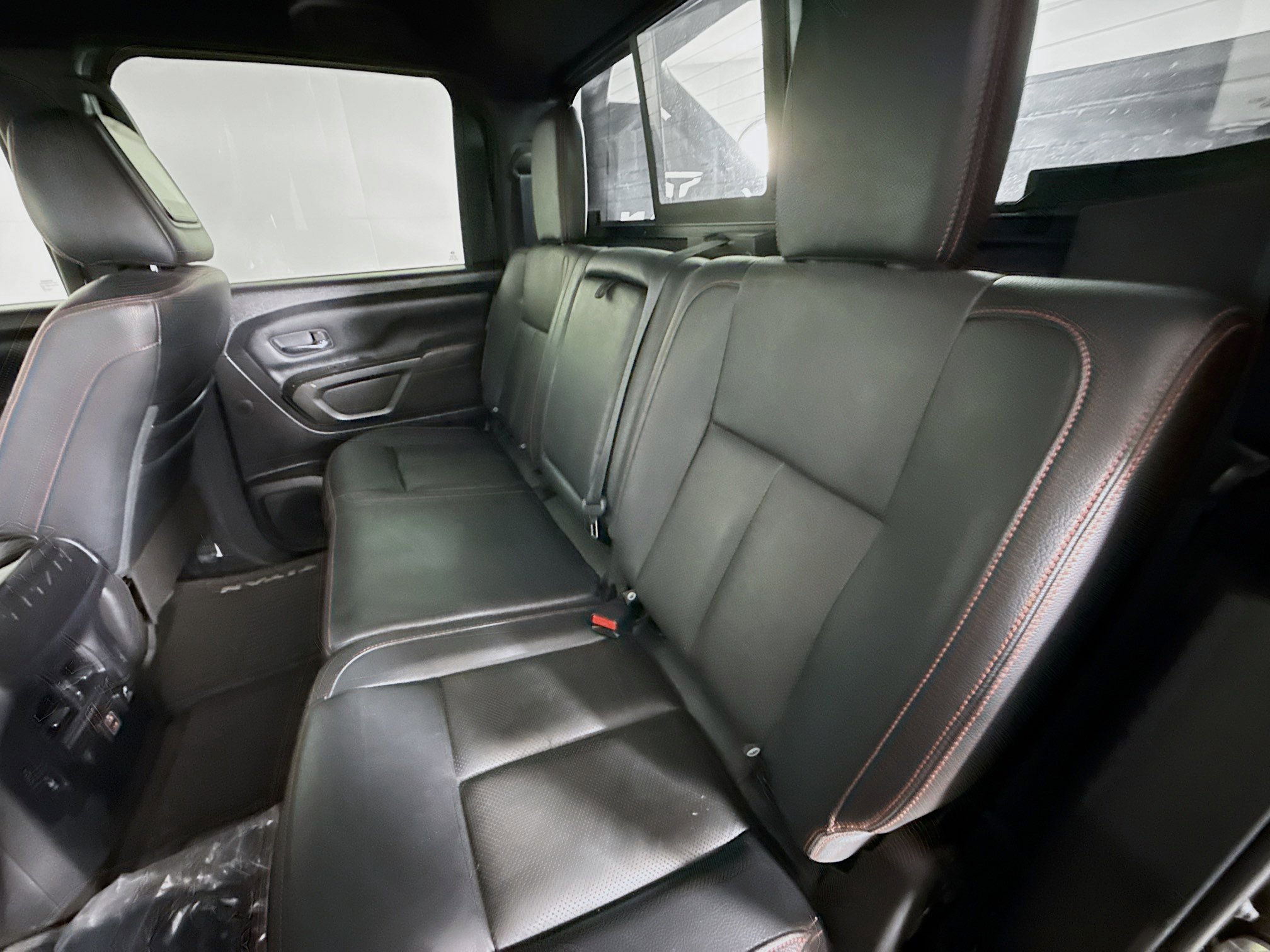 Used 2020 Nissan Titan PRO-4X w/ Pro-4x Convenience Package image 28