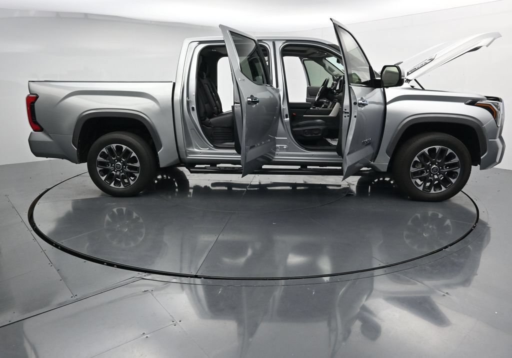 Used 2024 Toyota Tundra Limited AWD/4WD image 41