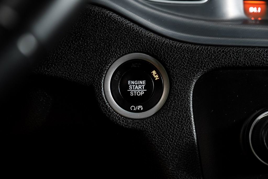 Used 2023 Dodge Charger SXT RWD image 19