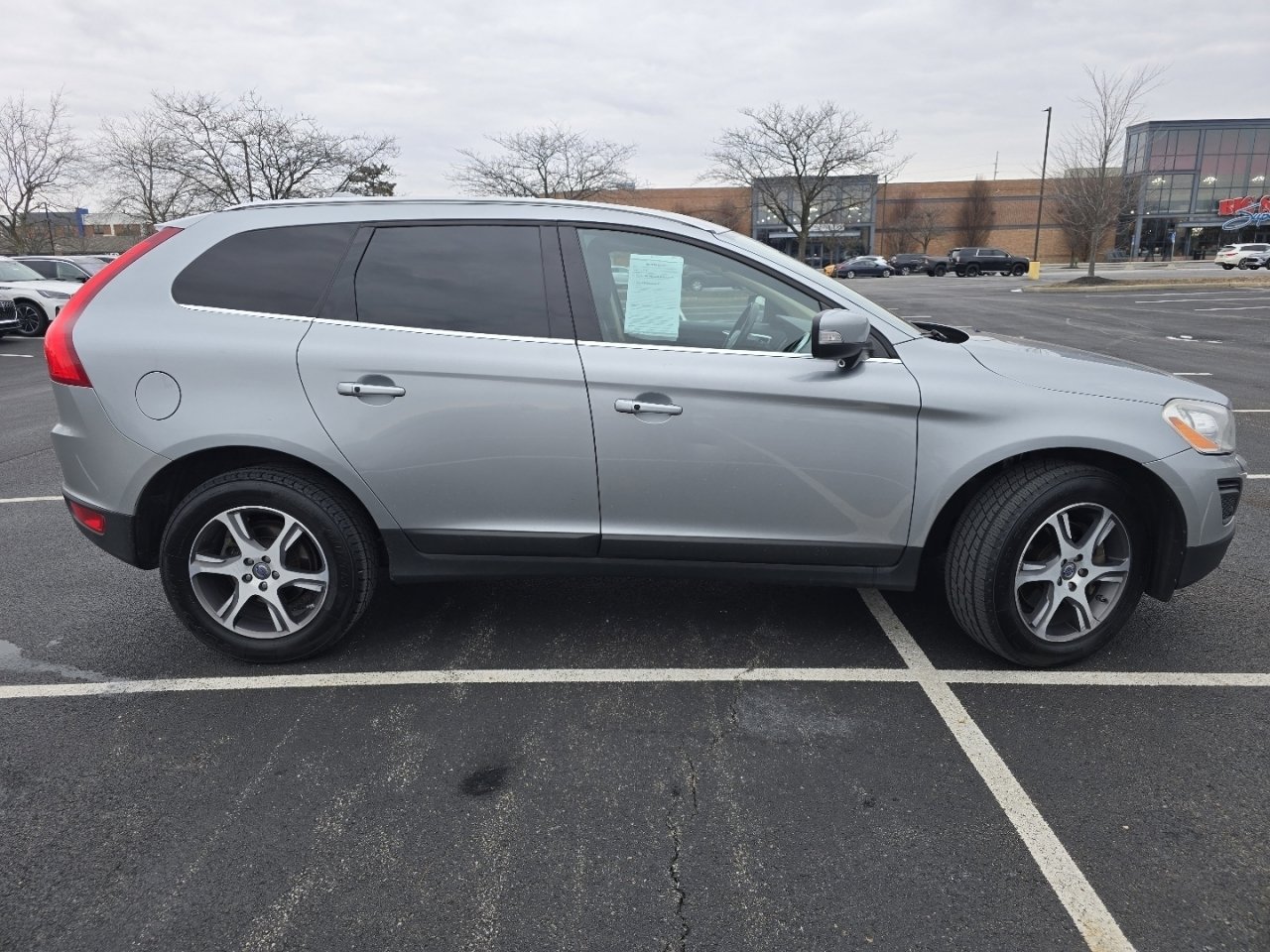 Used 2013 Volvo XC60 T6 image 17