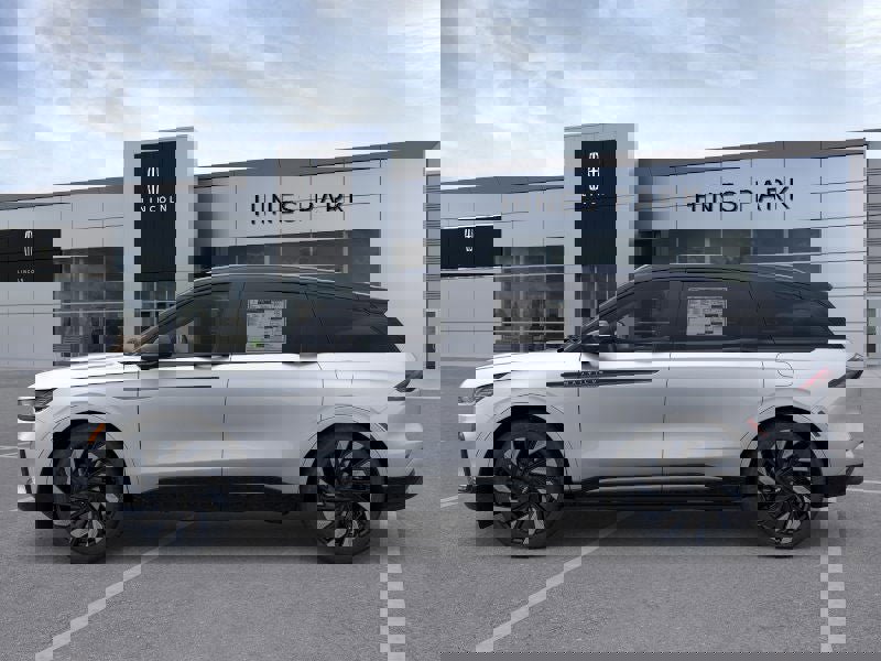 New 2025 Lincoln Nautilus Reserve w/ Jet Appearance Package image 3