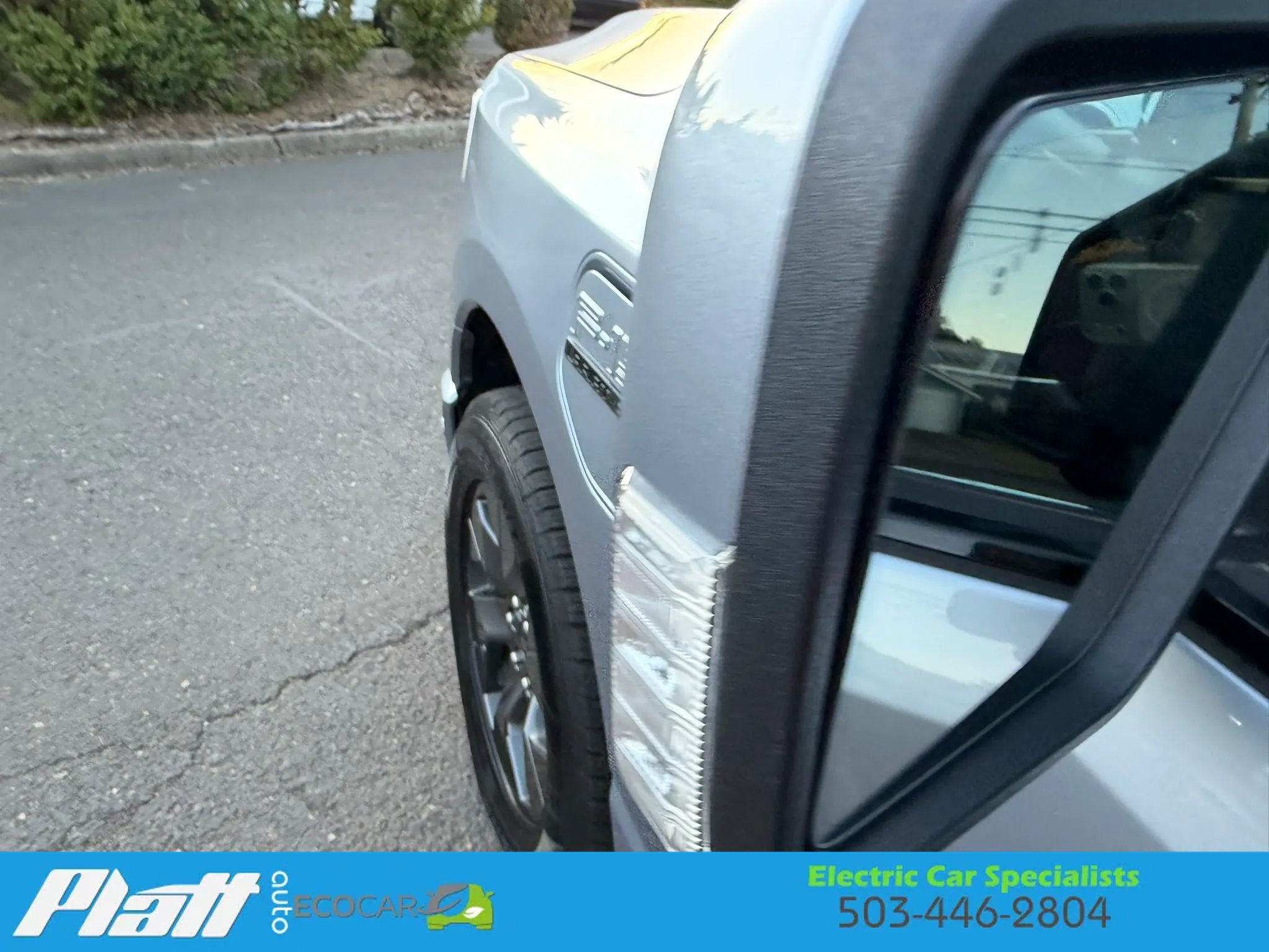 Used 2022 Ford F150 Lightning Lariat AWD/4WD image 17