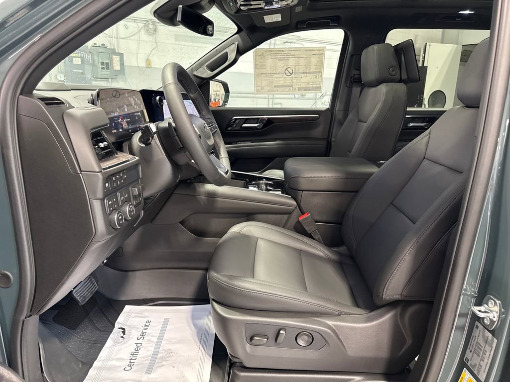 New 2026 Chevrolet Suburban Z71 w/ Z71 Off-Road Package AWD/4WD image 33
