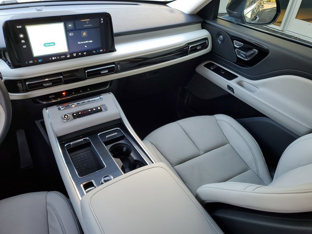 Certified 2025 Lincoln Aviator Reserve w/ Illumination Package image 18