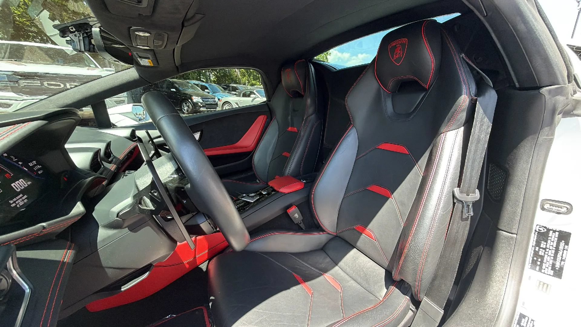 Used 2021 Lamborghini Huracan EVO RWD image 20