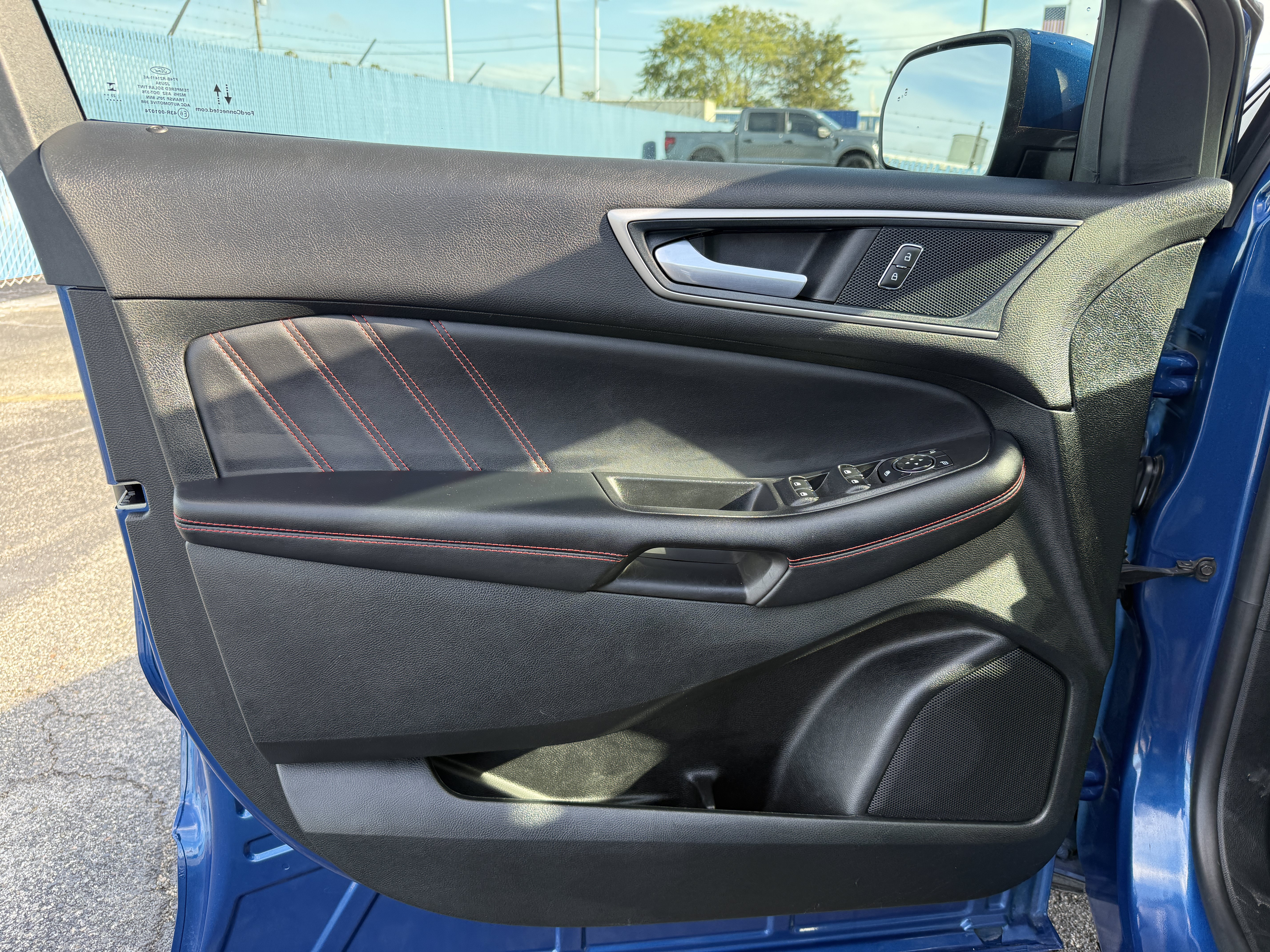 Used 2024 Ford Edge ST-Line AWD/4WD image 12