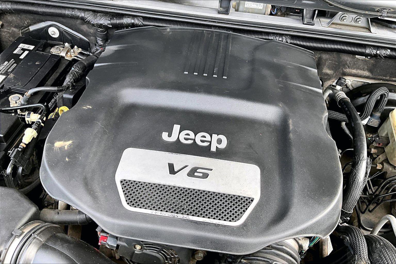 Used 2014 Jeep Wrangler Unlimited Sport AWD/4WD image 35