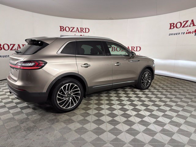 Used 2020 Lincoln Nautilus Reserve w/ Equipment Group 201A AWD/4WD image 12