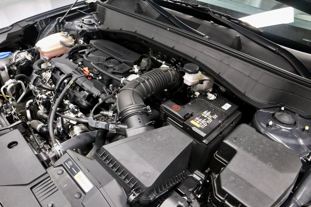 Used 2024 Hyundai Kona Limited AWD/4WD image 18