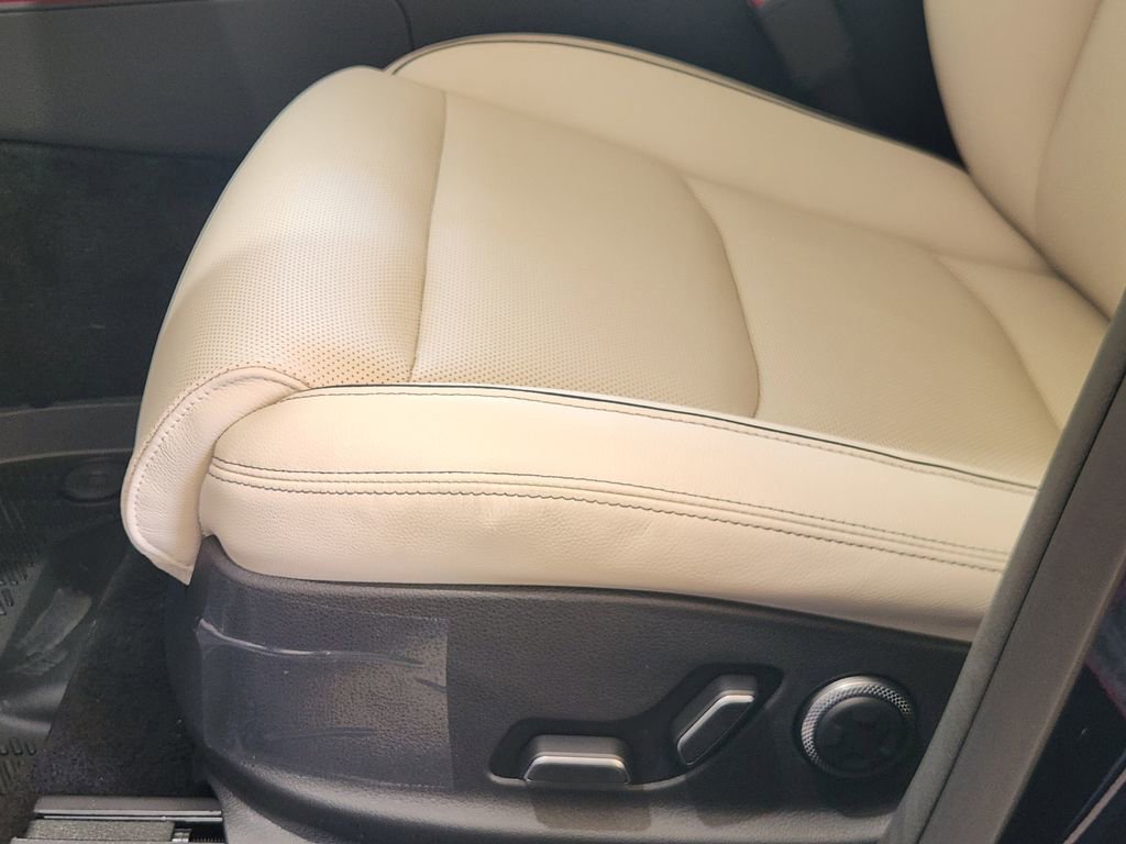 New 2026 Genesis GV70 2.5T Advanced AWD/4WD image 19