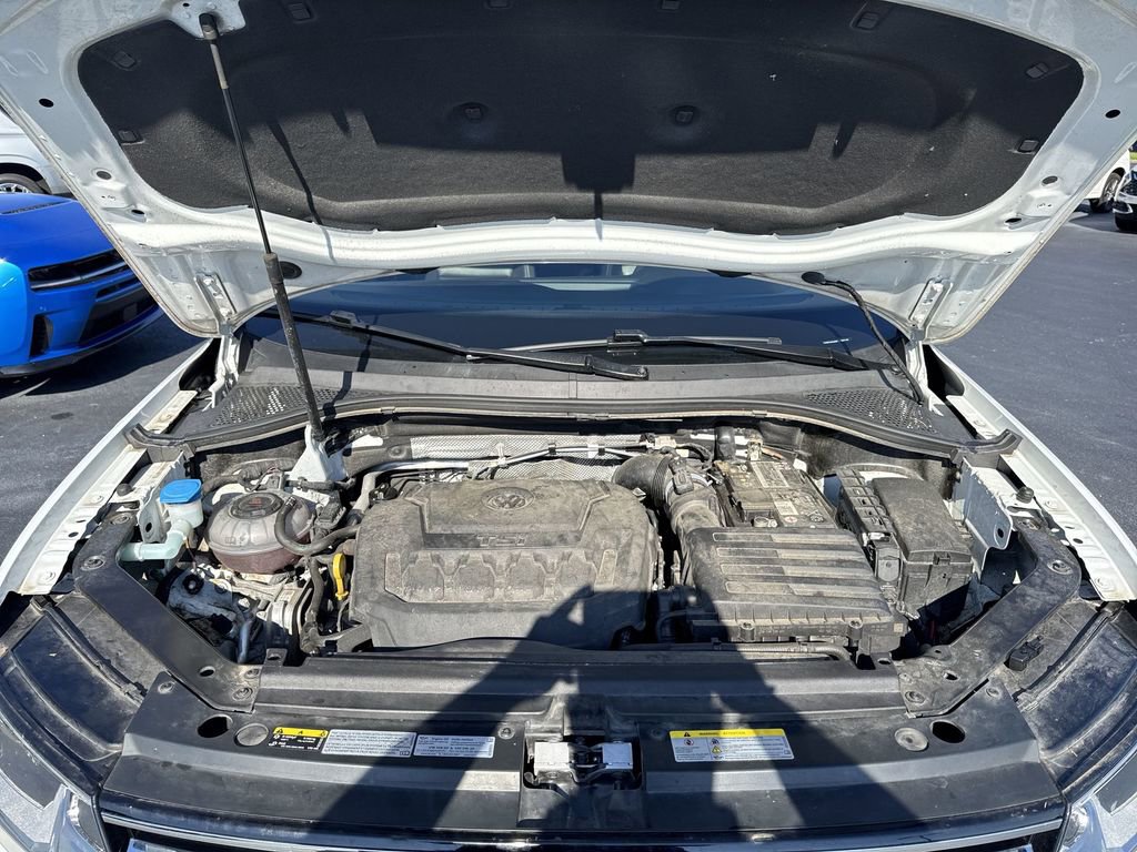 Used 2021 Volkswagen Tiguan SE AWD/4WD image 24