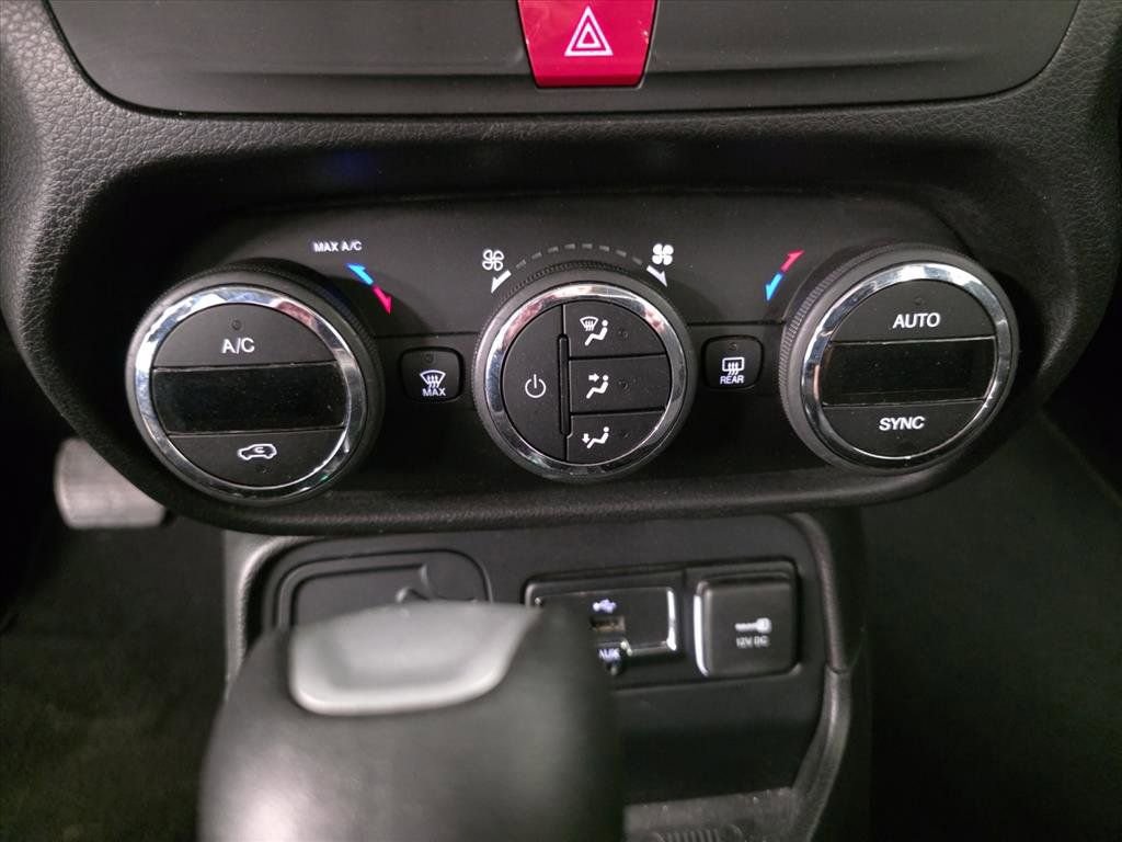 Used 2017 Jeep Renegade Altitude image 25