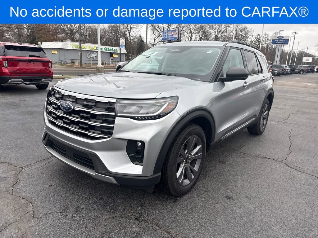 Used 2025 Ford Explorer Active w/ Active Comfort Package image 2
