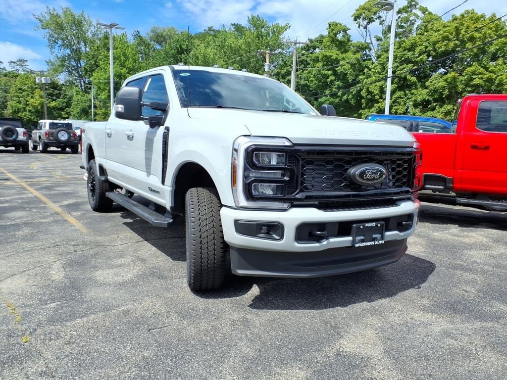 New 2026 Ford F250 XLT w/ XLT Premium Package AWD/4WD image 2