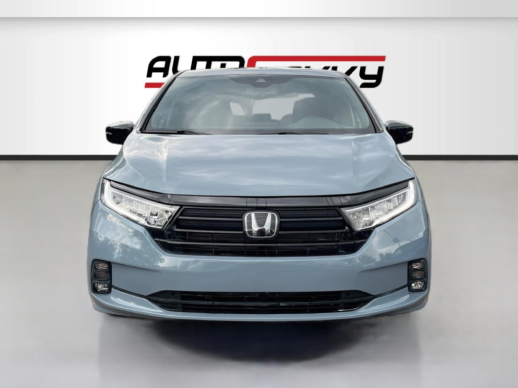 Used 2023 Honda Odyssey Sport image 2