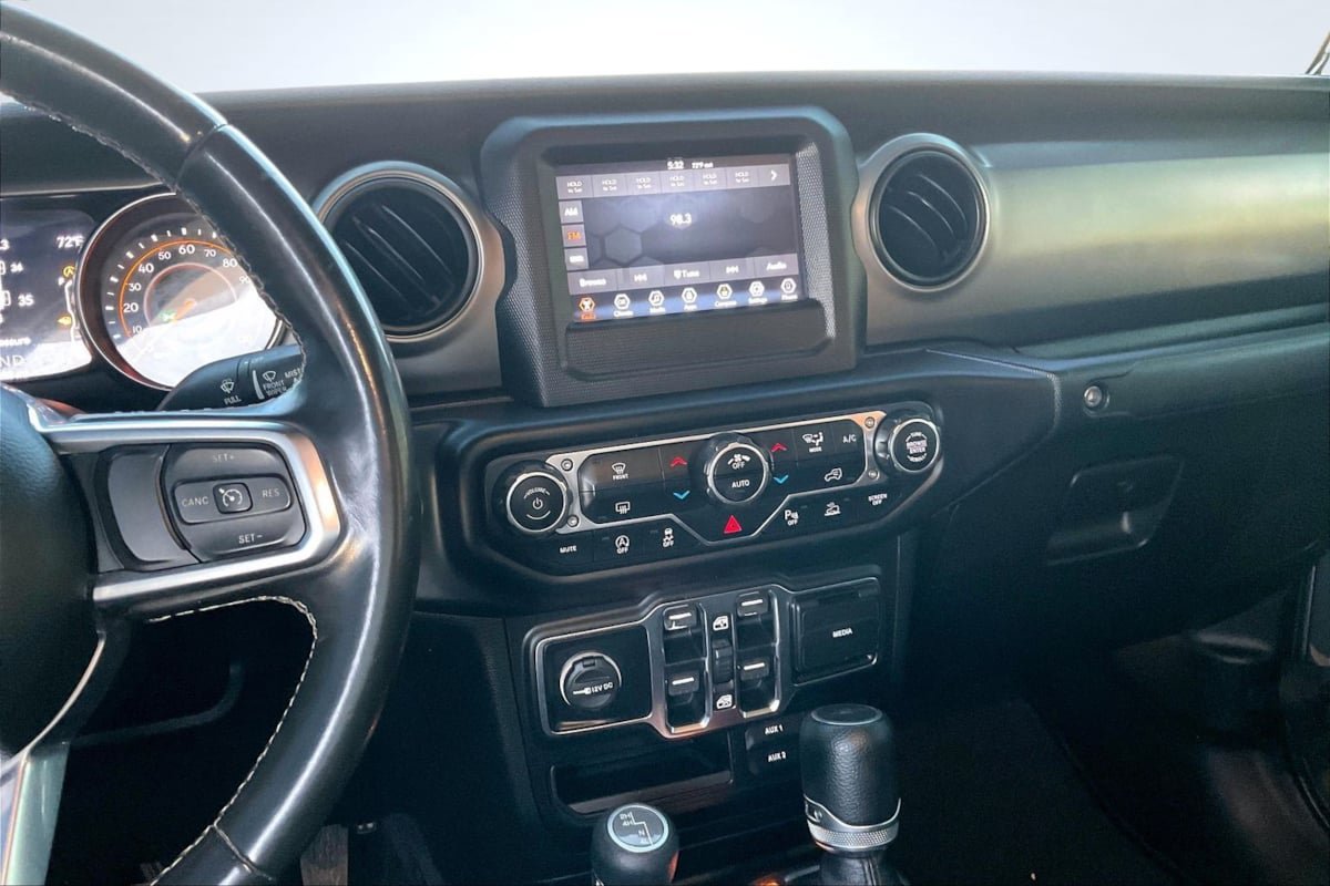 Used 2020 Jeep Gladiator Sport w/ Quick Order Package 24S AWD/4WD image 6