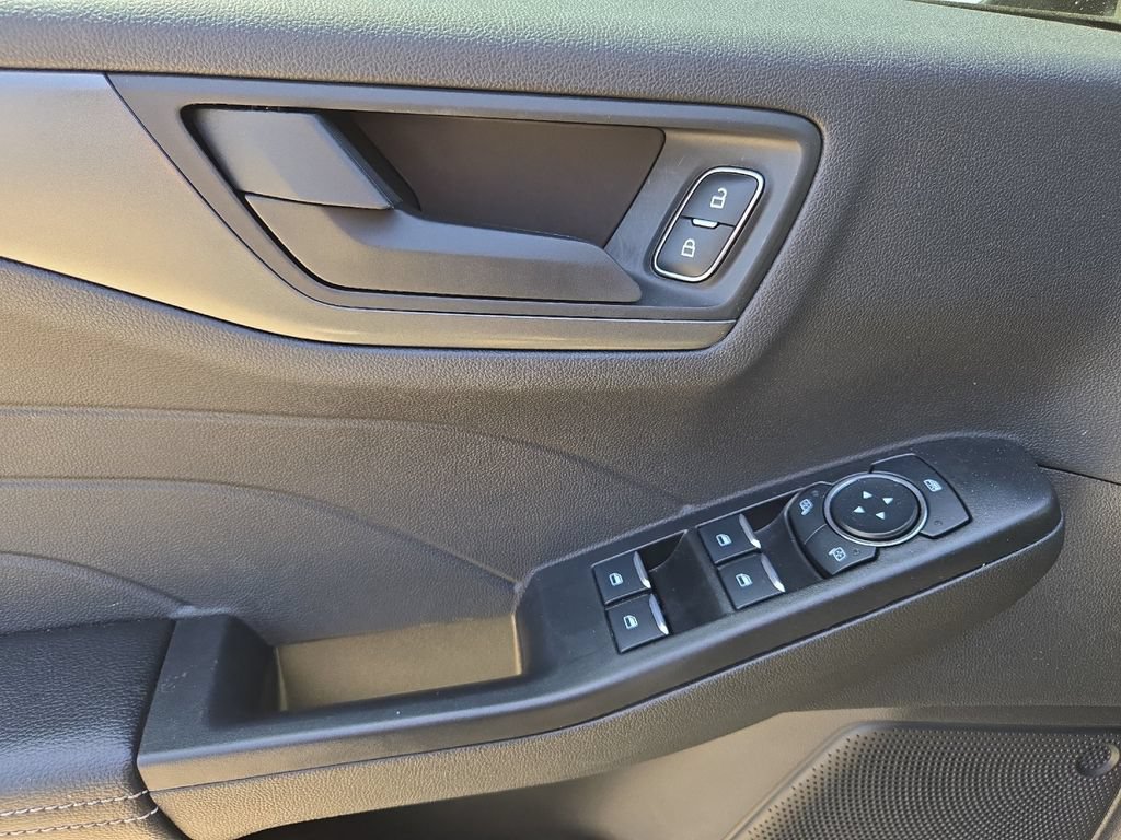 Used 2025 Ford Escape Active w/ Tech Pack #1 FWD image 10