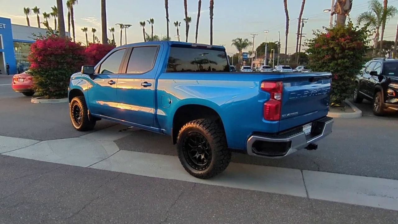 Used 2022 Chevrolet Silverado 1500 LT w/ Protection Package AWD/4WD image 6