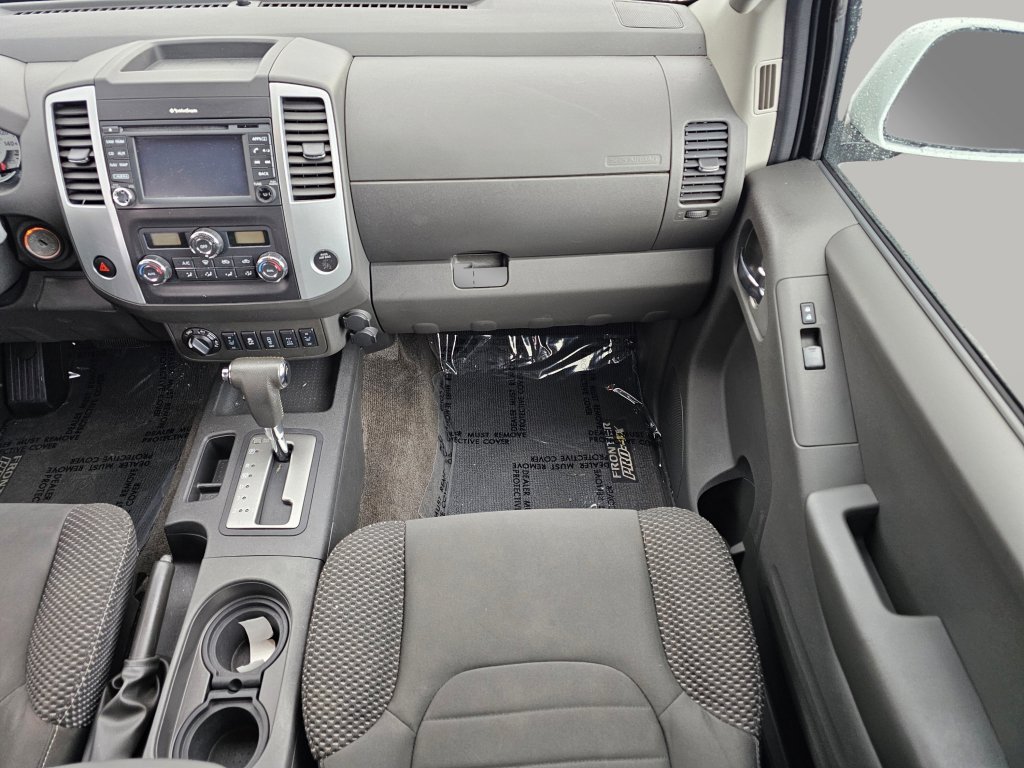 Used 2015 Nissan Frontier PRO-4X image 4