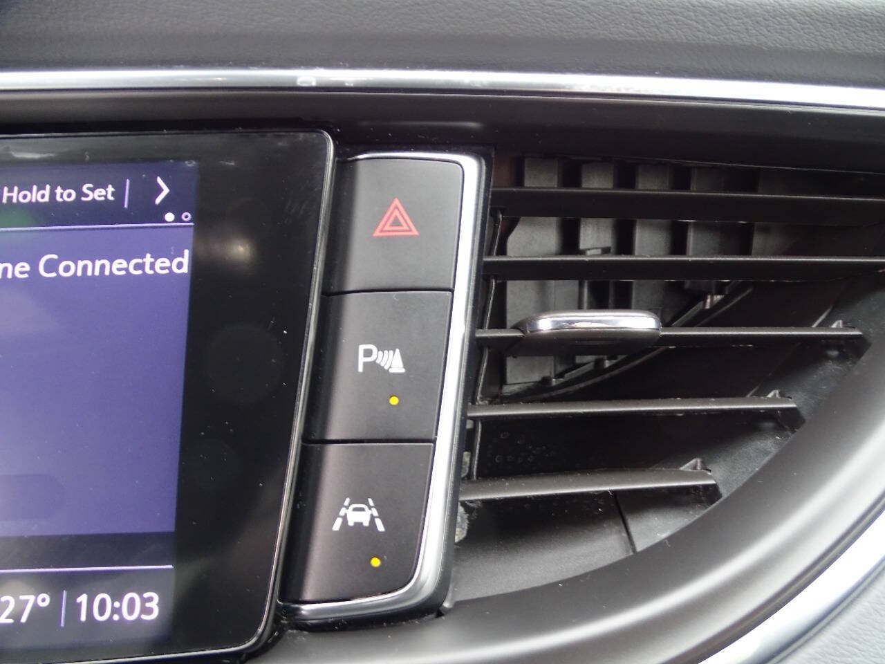 Used 2022 Buick Enclave AWD Essence w/ Sport Touring Edition image 29