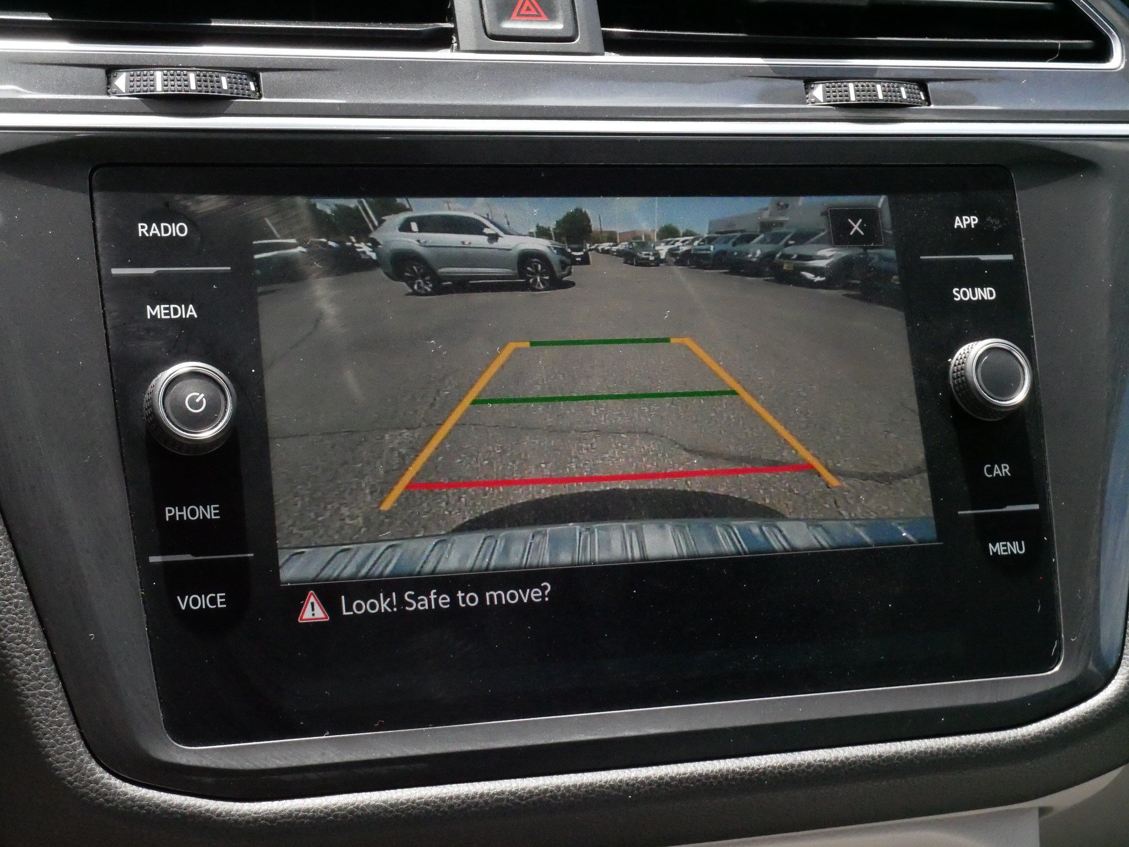 Certified 2023 Volkswagen Tiguan SE AWD/4WD image 30