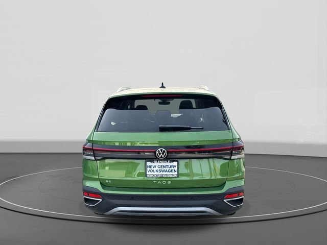 New 2025 Volkswagen Taos SE image 4