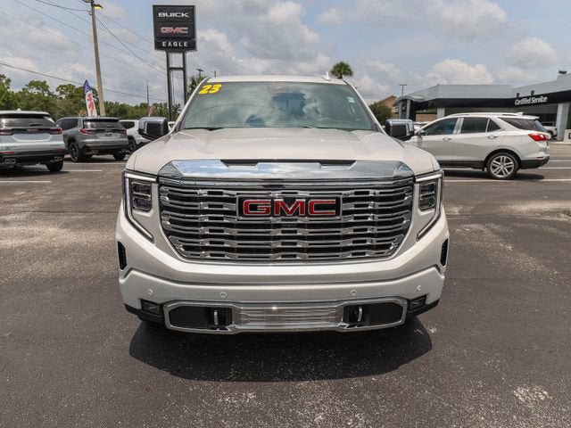 Used 2023 GMC Sierra 1500 Denali w/ Technology Package AWD/4WD image 2