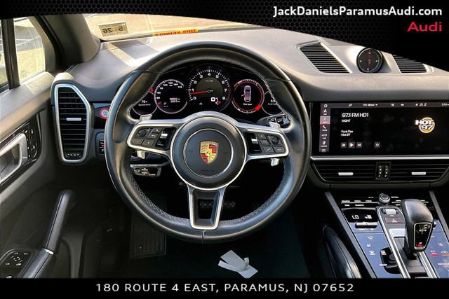 Used 2021 Porsche Cayenne AWD/4WD image 5