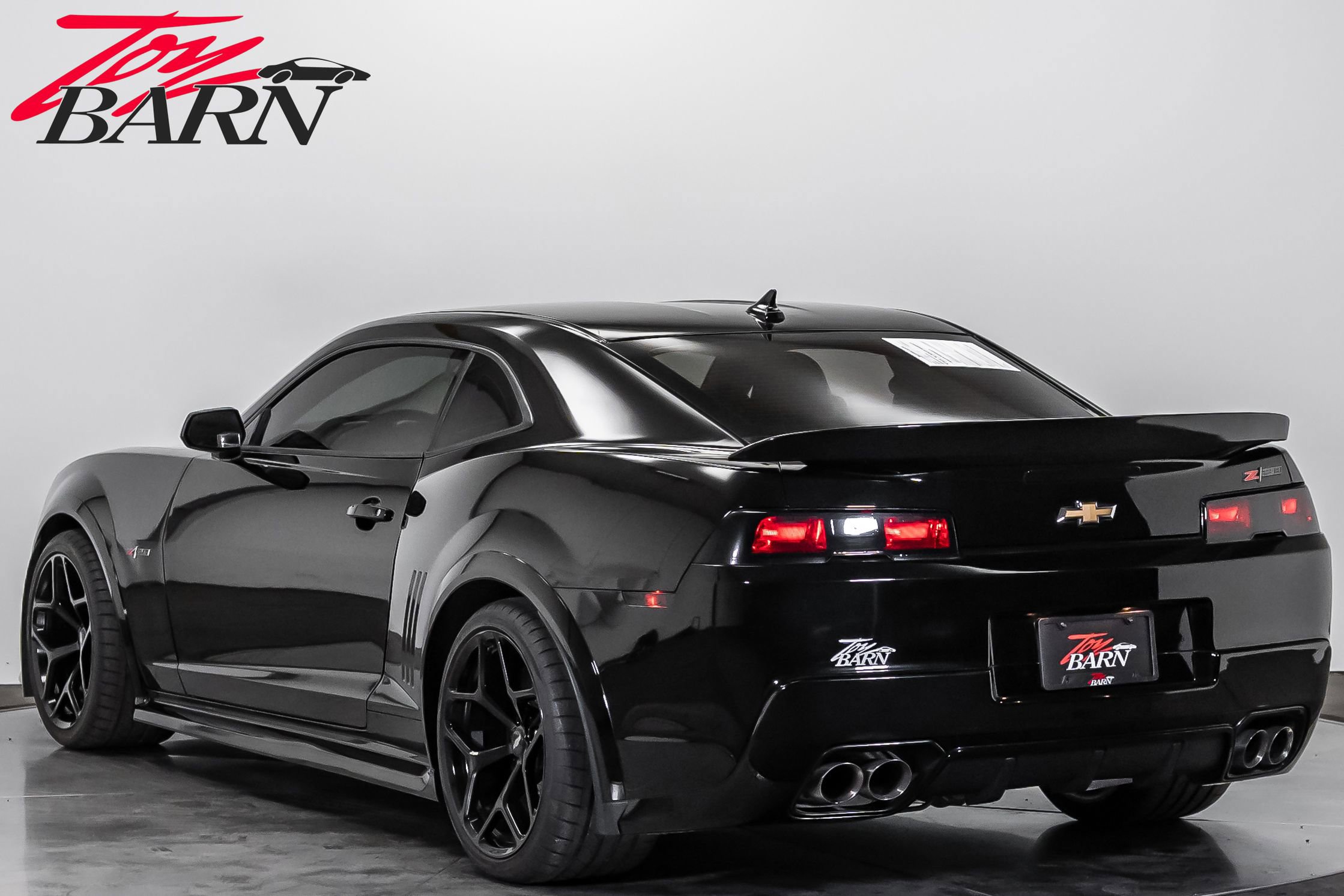 Used 2015 Chevrolet Camaro Z/28 image 3